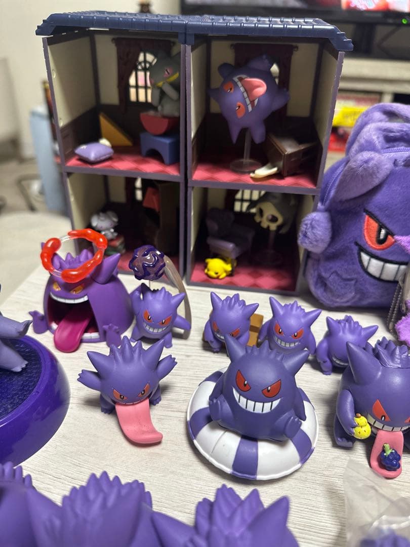 ゲンガー フィギュアセットと屋敷ディスプレイ