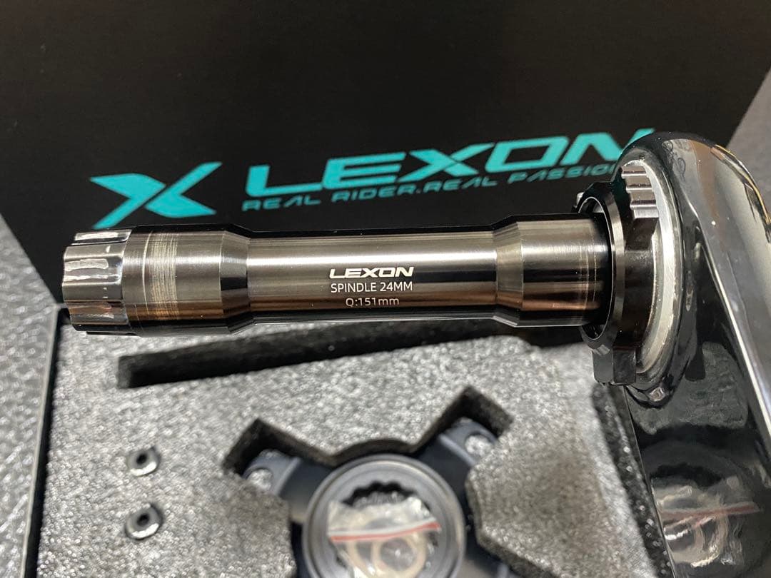【美品】LEXON R2 カーボンクランク 167.5mm 24mm軸