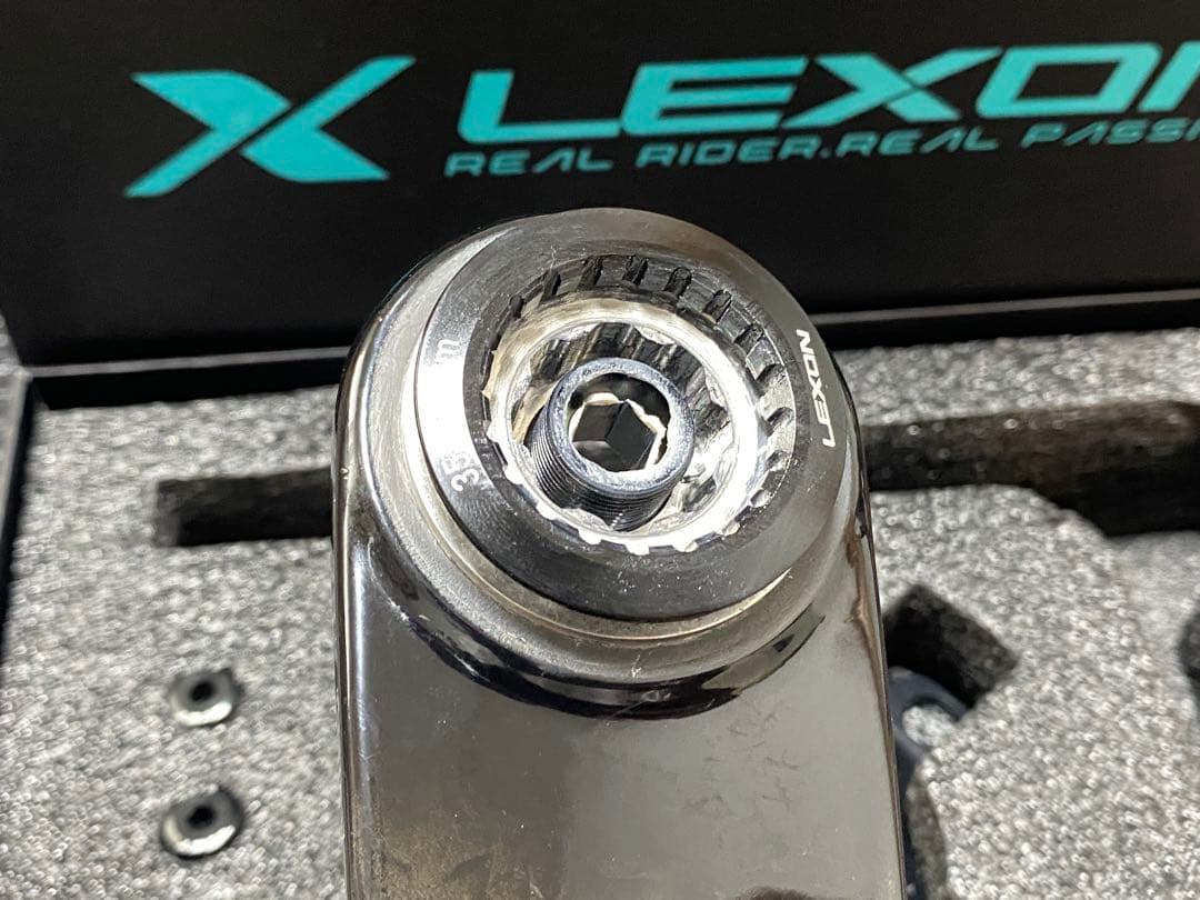 【美品】LEXON R2 カーボンクランク 167.5mm 24mm軸