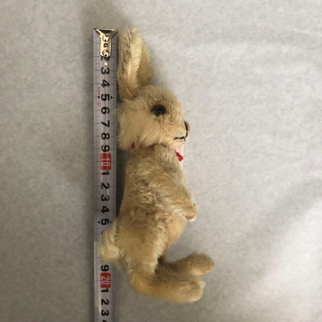 ウサギ　ぬいぐるみ 赤いリボン付き