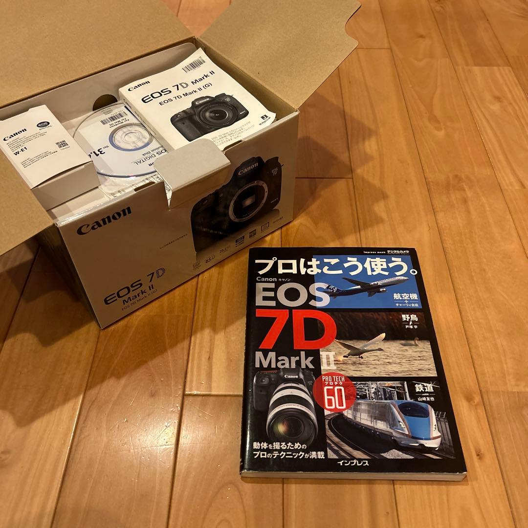Canon EOS 7d markⅡ ボディ本体　おまけ本付き