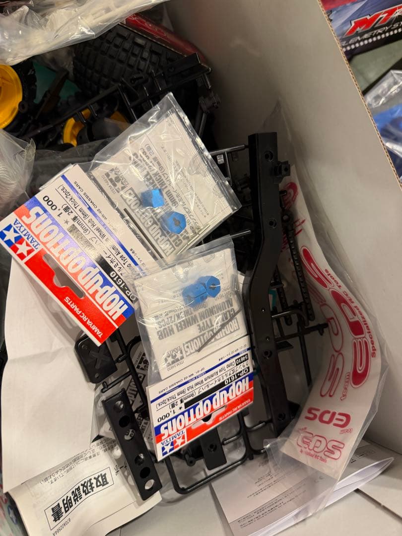 Comical Avante 1/10スケール ラジコンカー