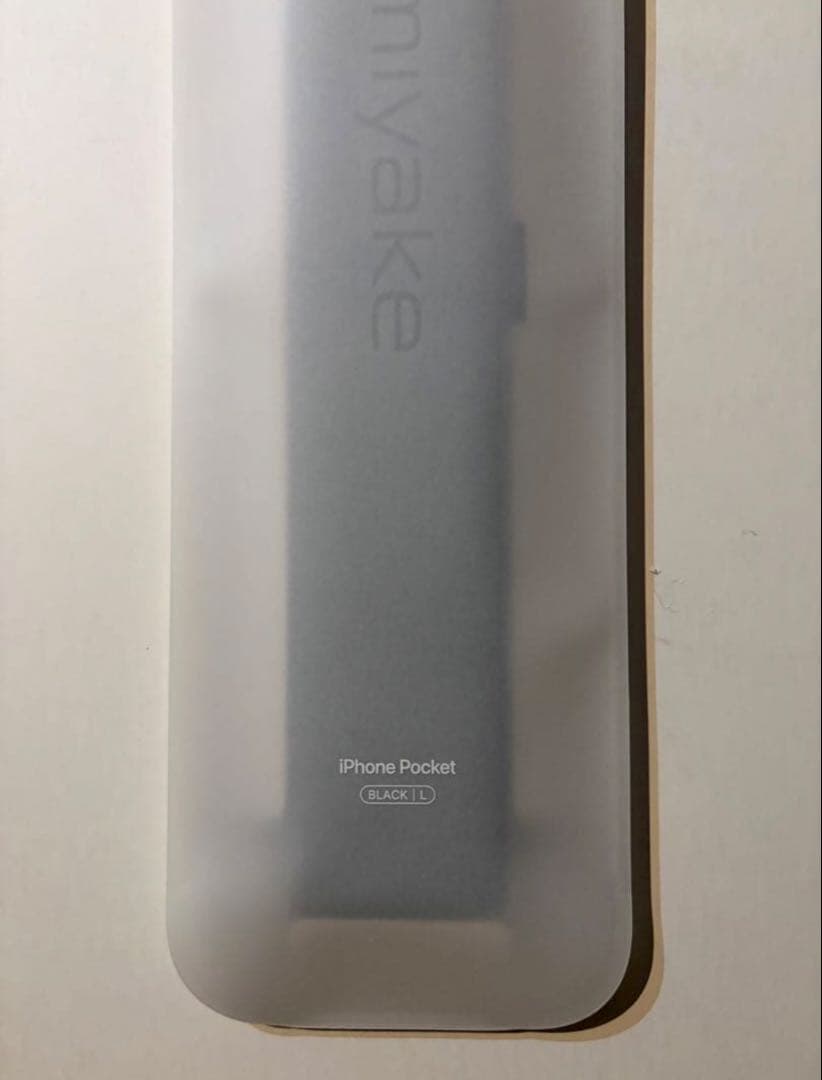 小物 iPhone Pocket ISSEY MIYAKE Long Black