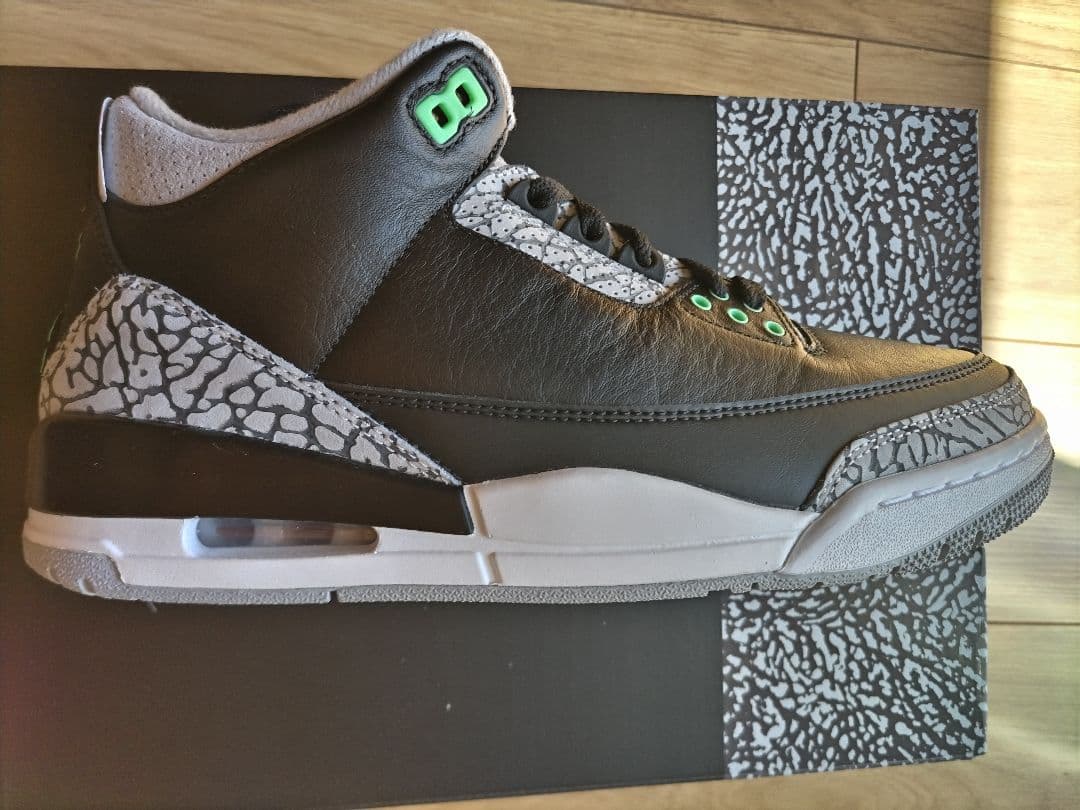 ナイキ エアジョーダンⅢ レトロ ” Green Glow \"