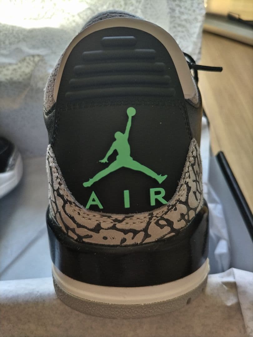 ナイキ エアジョーダンⅢ レトロ ” Green Glow \"