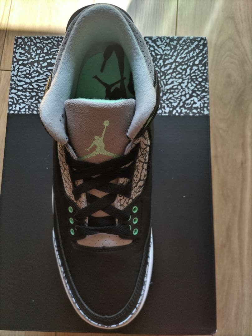 ナイキ エアジョーダンⅢ レトロ ” Green Glow \"