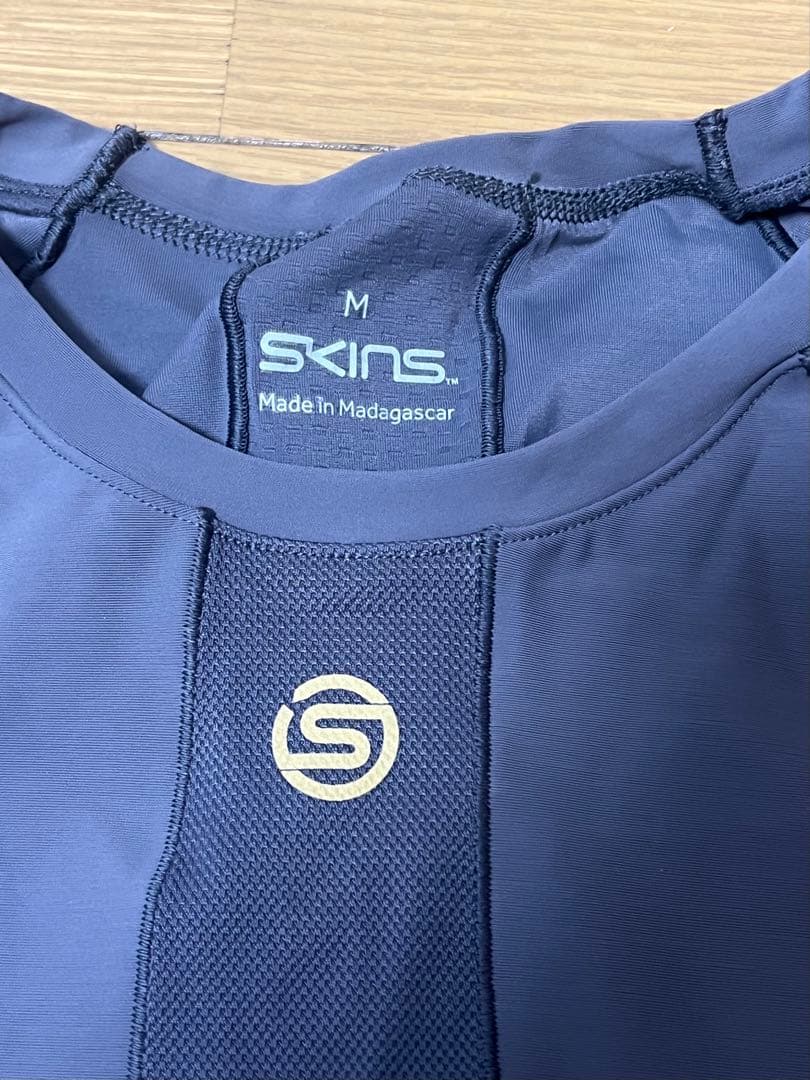 SKINS series5 長袖アンダーシャツ M グレー