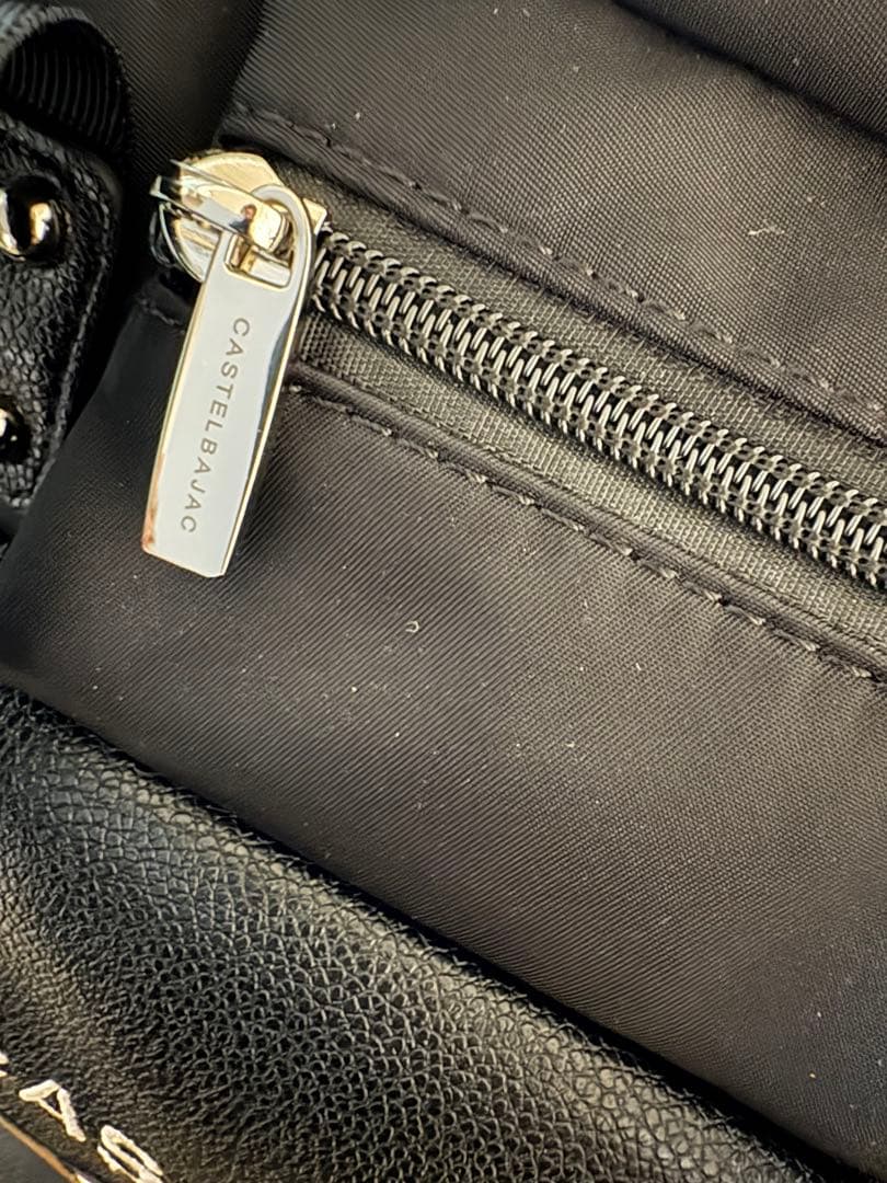 【美品】 CASTELBAJAC クマ刺繍 リュック ブラック