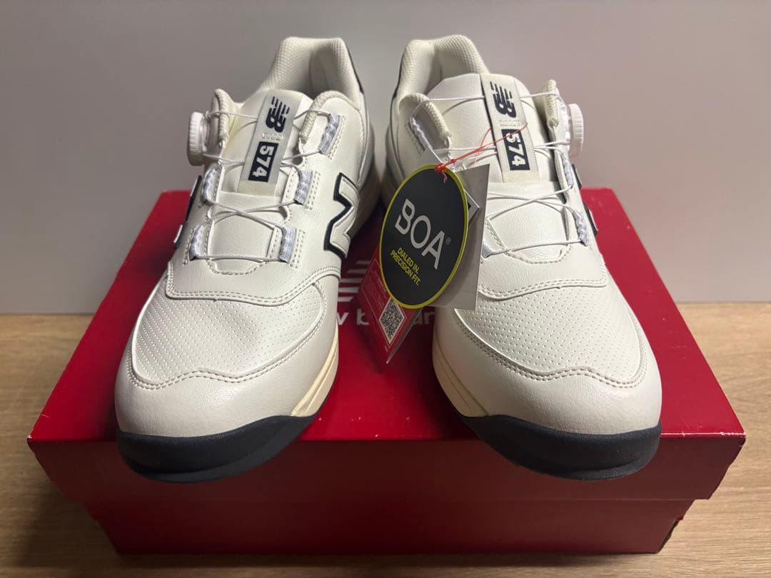 未使用 23.5cm 2E ニューバランスゴルフシューズUGBS574Hホワイト