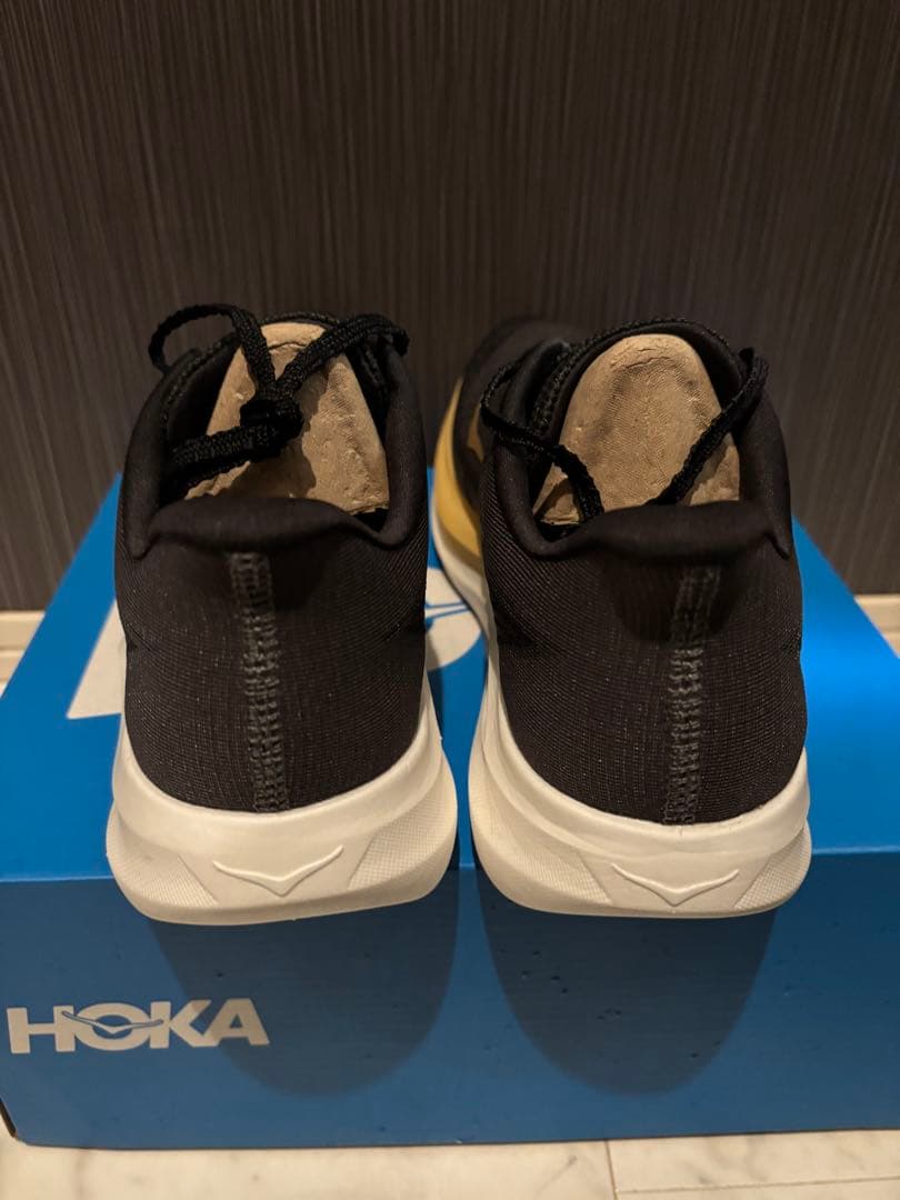 本日限定値下　HOKA Rocket 3 ブラック　ゴールド　26.5cm