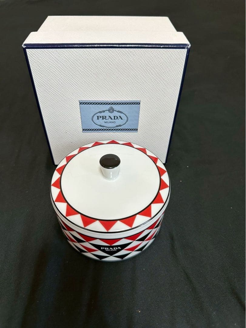 PRADA ポーセリン ジュエリーケース トライアングル 箱付