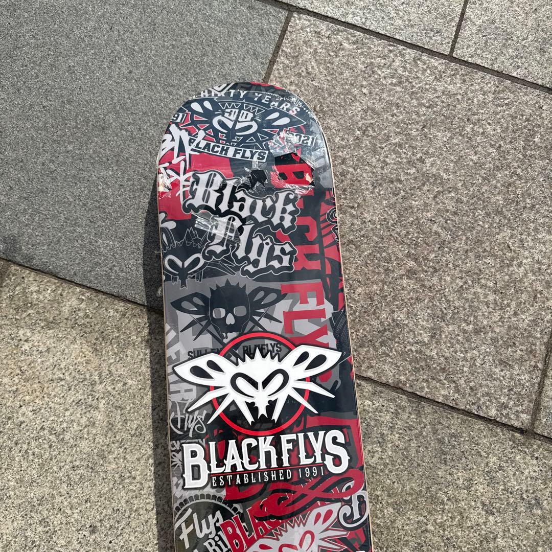 BLACK FLYS スケボーデッキ 30YEARS 周年記念8.5インチ 人気