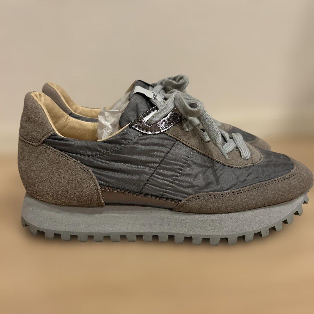 NOVESTA グレー スニーカー