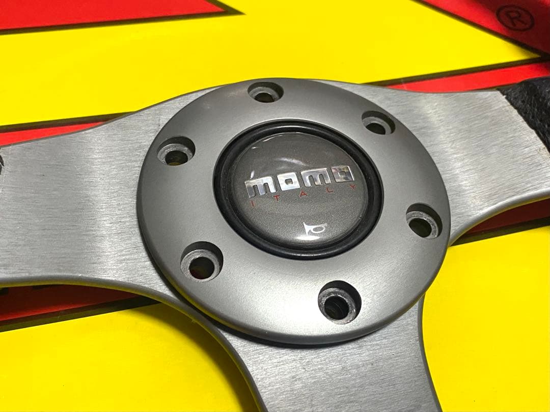 MOMO RACE ステアリング 32Φ 小径　即決大歓迎　即納◎