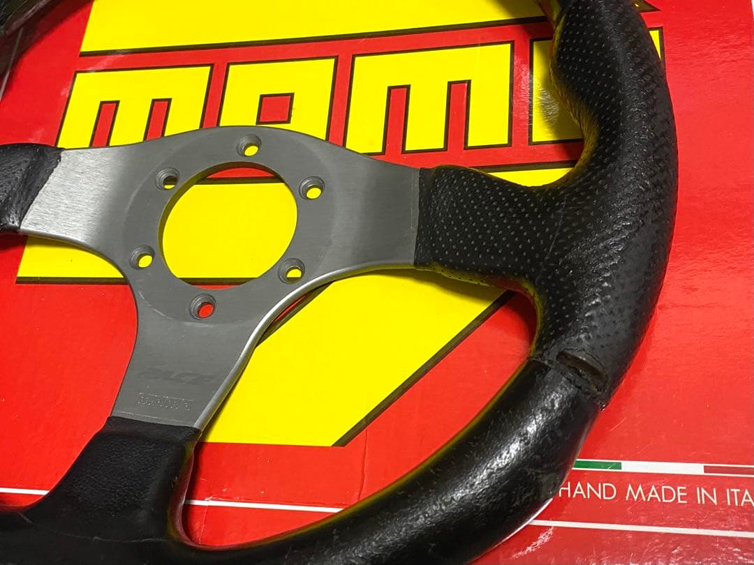 MOMO RACE ステアリング 32Φ 小径　即決大歓迎　即納◎