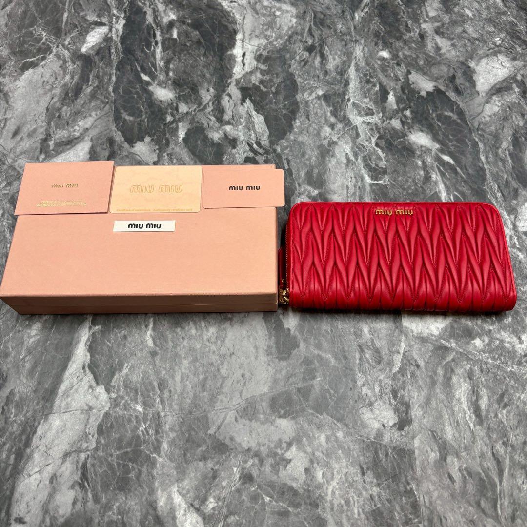あいす ✨ miumiu マテラッセ 5M0506 長財布