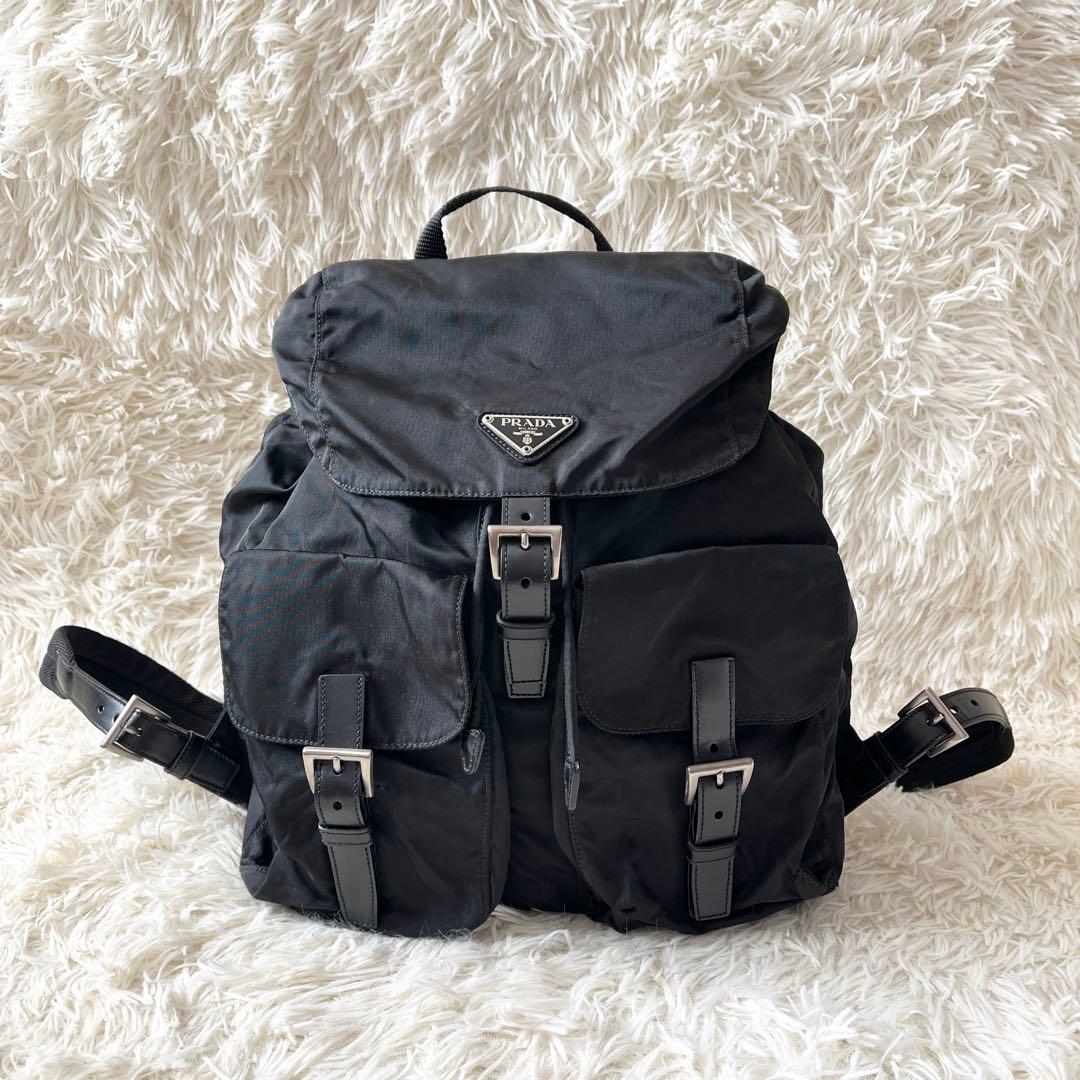 未使用級✨PRADA プラダ　リュック　ブラック　B2811 三角ロゴプレート