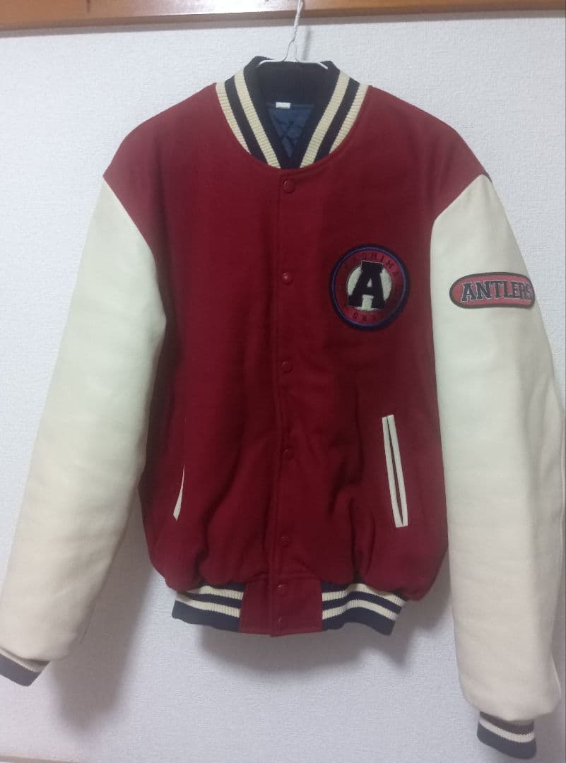 鹿島アントラーズ スタジャン 赤白 美品