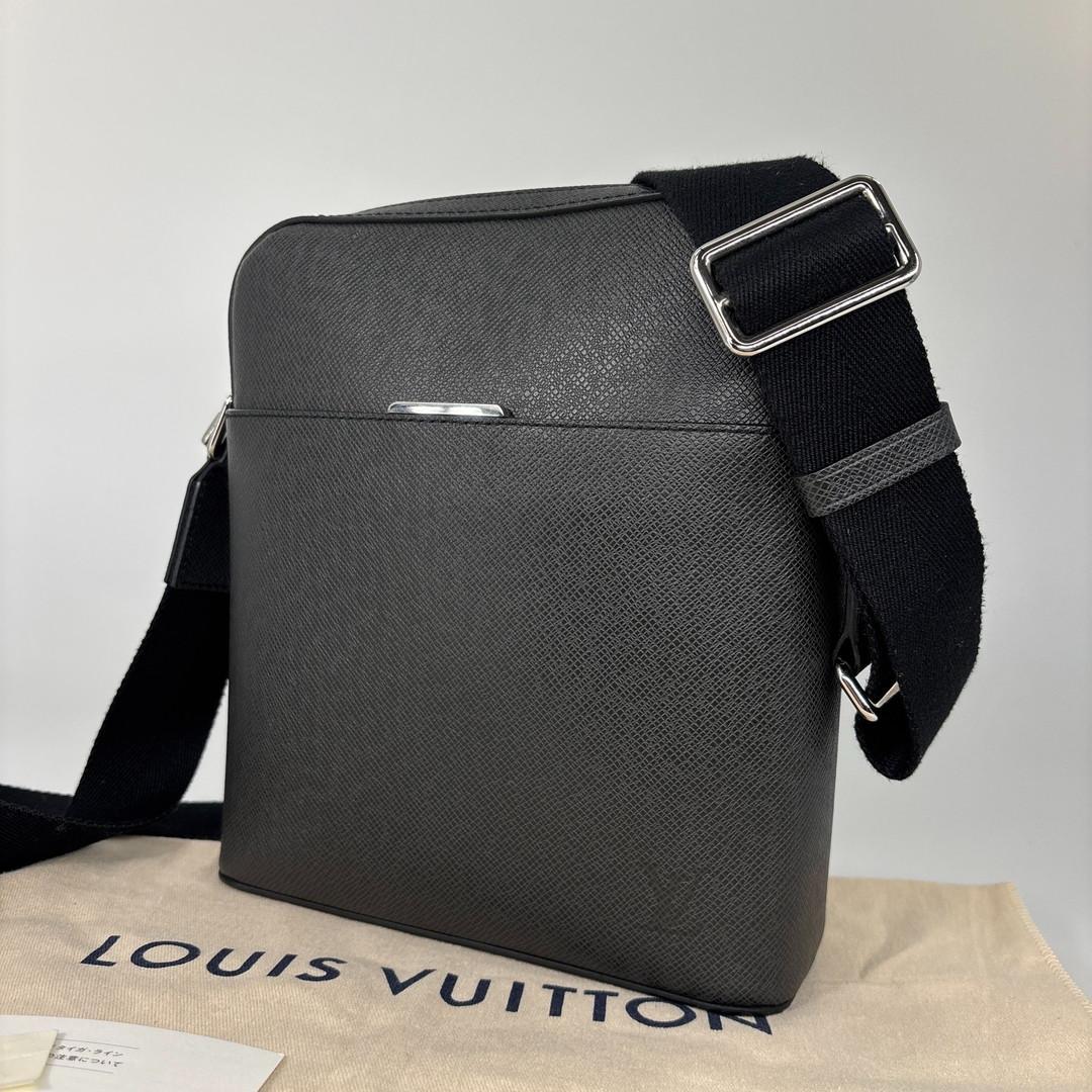 新品未使用/IC ルイヴィトン タイガ アントン ポシェット ショルダーバッグ