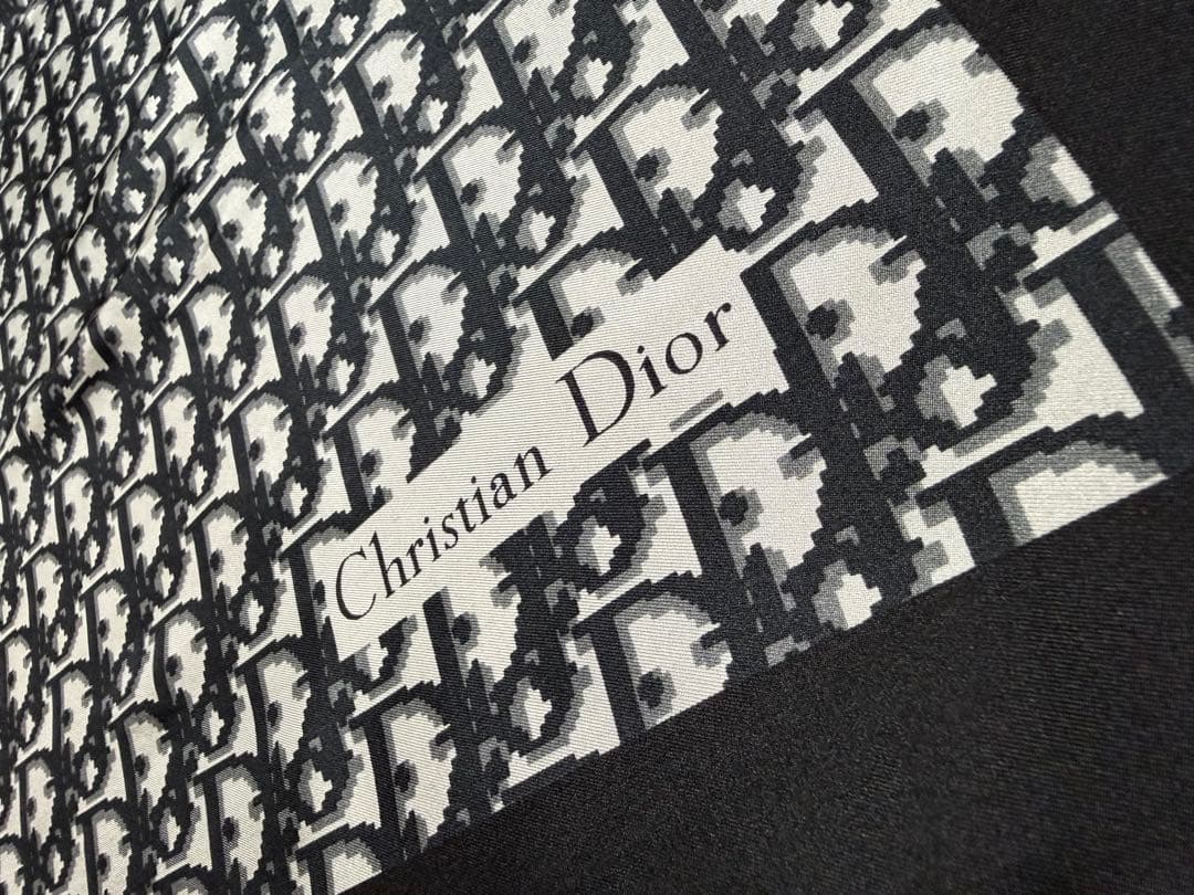 Christian Dior トロッター柄 大判スカーフ - メルカリ