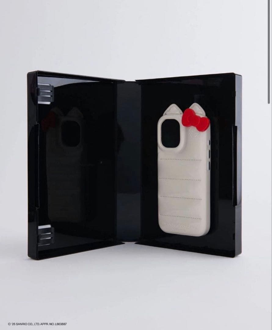 iPhoneアクセサリー UrbanSophisticationHellokittyiPhone16pro