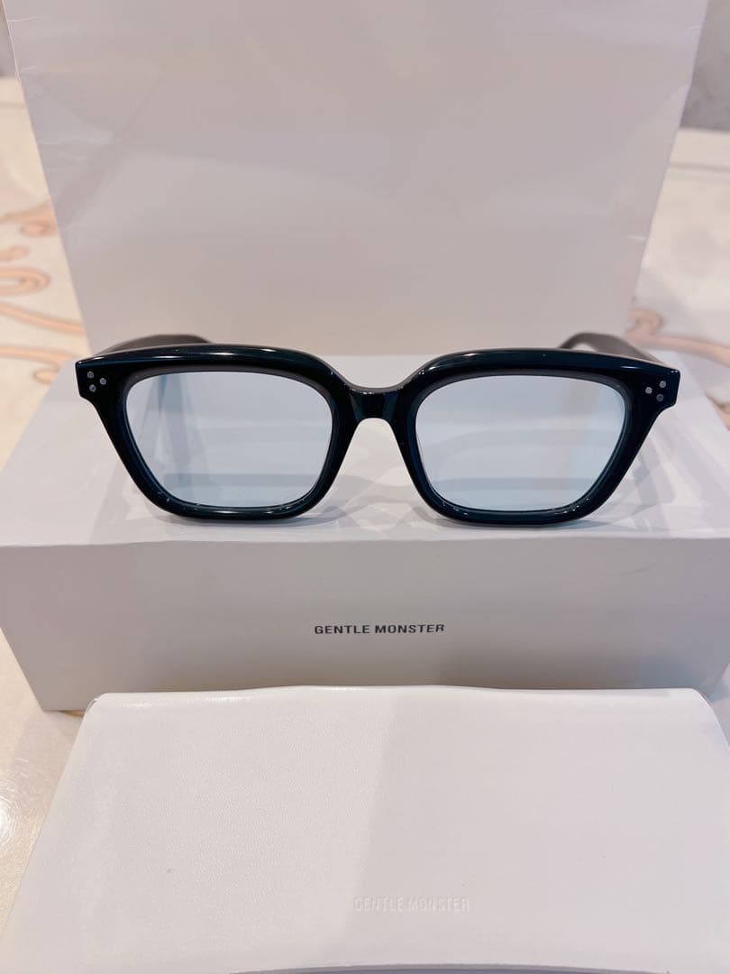★GENTLE MONSTER ★MUSEE★ブルーレンズ★ボストン型サングラス