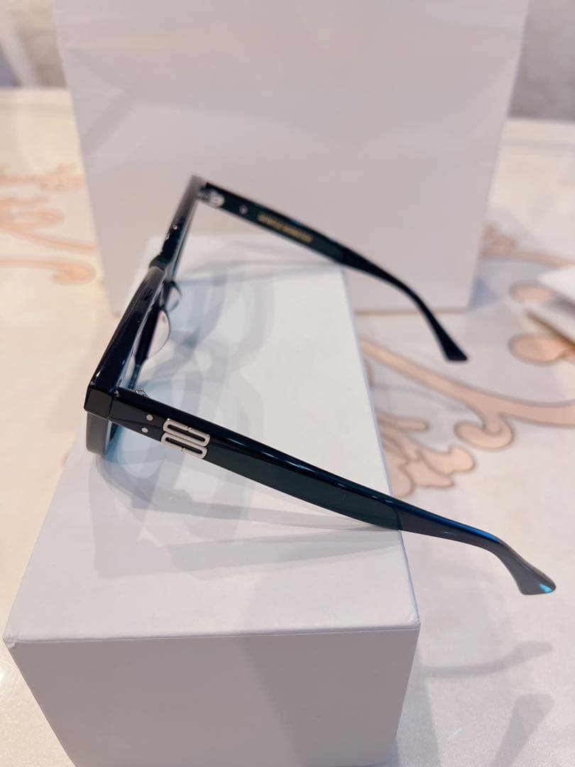 ★GENTLE MONSTER ★MUSEE★ブルーレンズ★ボストン型サングラス