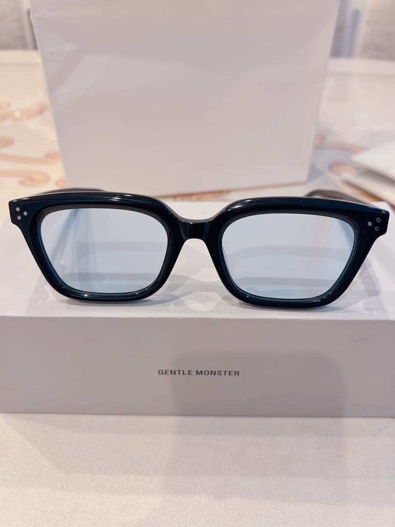★GENTLE MONSTER ★MUSEE★ブルーレンズ★ボストン型サングラス
