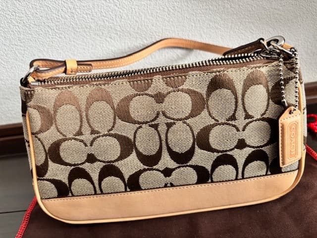 美品箱付き】COACH コーチ シグネスチャー アクセサリーポーチ 6094