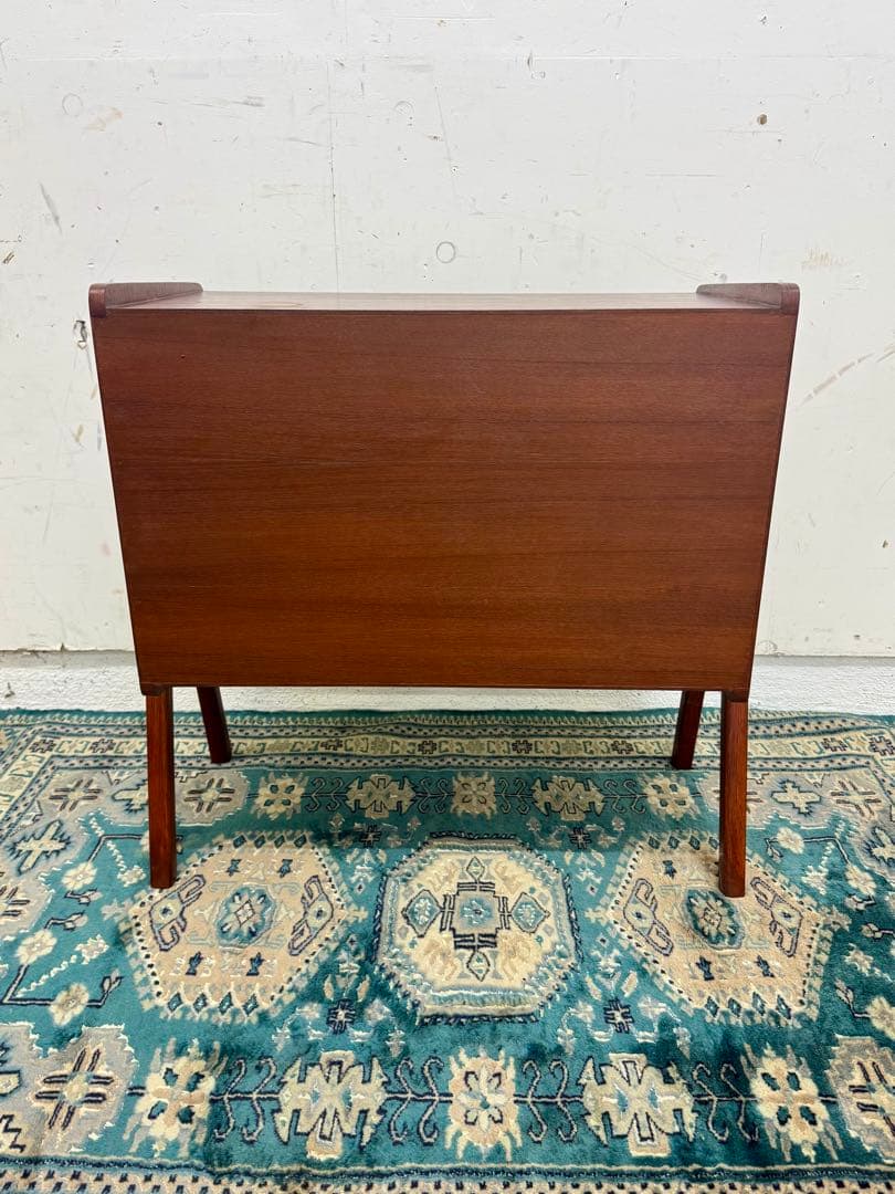 Klokken 北欧/デンマーク/ヴィンテージ家具/キャビネット/チーク