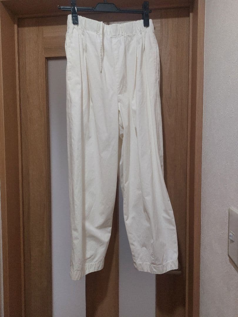 かぐれ コットンクロップドパンツ　ホワイト　未使用タグツキ