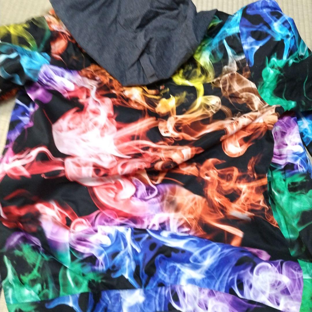 ヨネックス　スノーボードウェア　O カラフル 宇宙柄 ハデ 目立つ 個性的