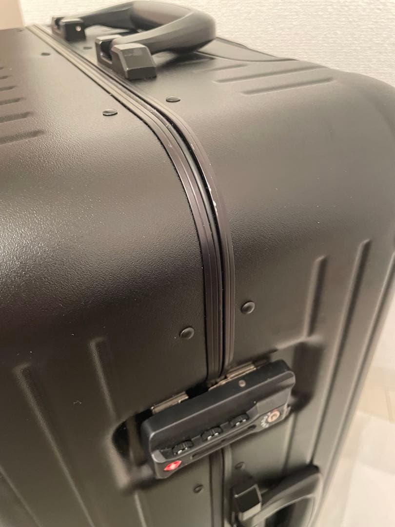 グリフィンランド　スーツケース　キャリーケース Mサイズ