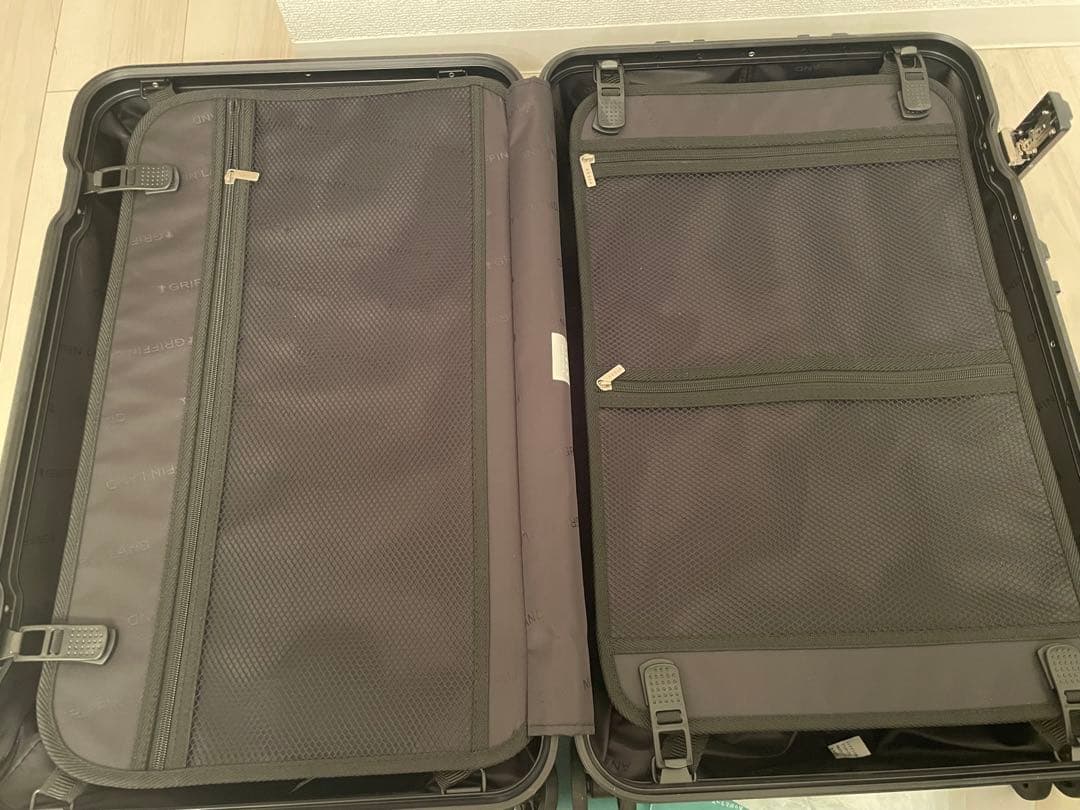 グリフィンランド　スーツケース　キャリーケース Mサイズ