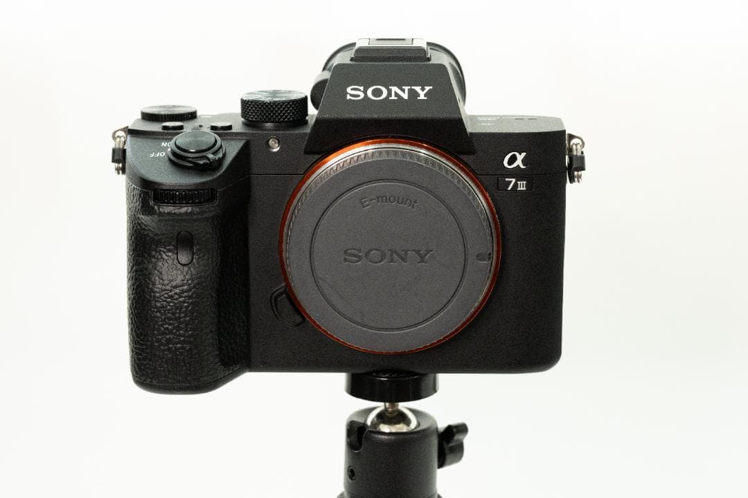 美品・SONY α7 III ILCE-7M3 ボディ箱付き