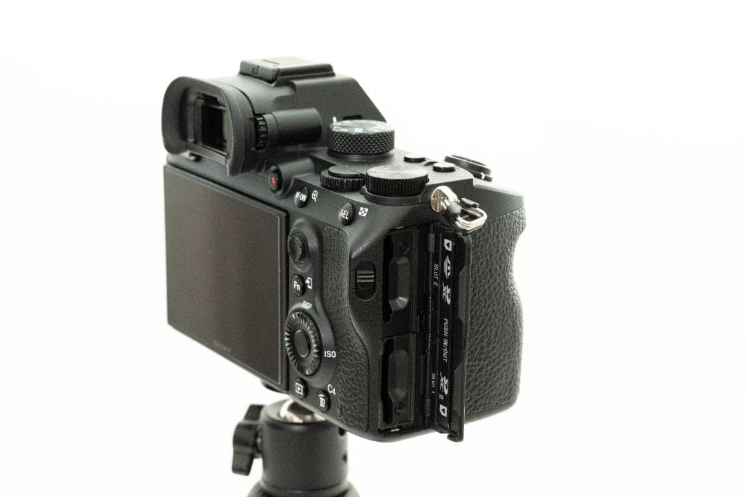 美品・SONY α7 III ILCE-7M3 ボディ箱付き