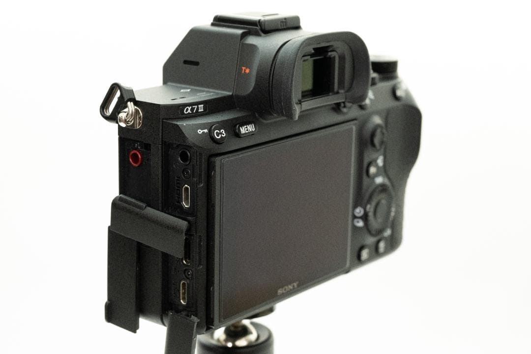 美品・SONY α7 III ILCE-7M3 ボディ箱付き