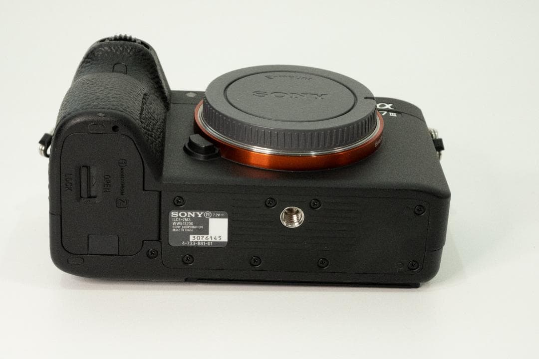 美品・SONY α7 III ILCE-7M3 ボディ箱付き