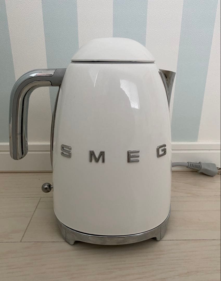 SMEG 電気ケトル (1.7L) ホワイト