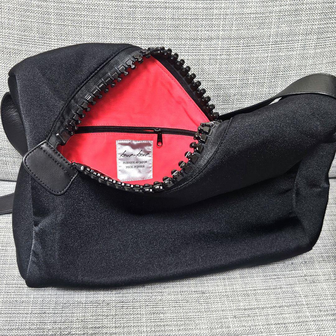 サンタ様専用】カワカワ ビッグファスナー ショルダーバッグ ナイロン