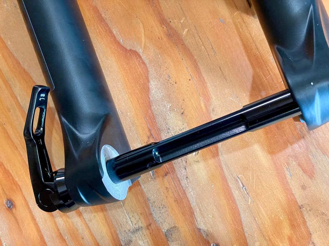 パーツ RockShox Judy Silver 29er 100mm 15x110mm