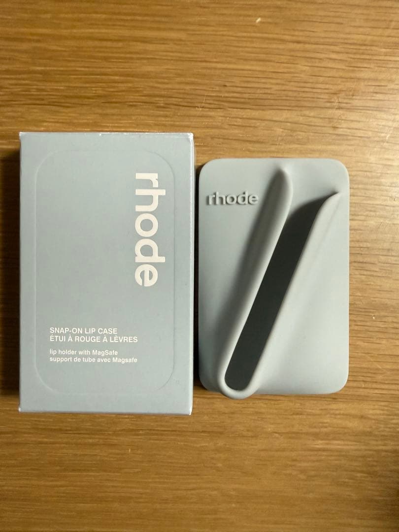rhode MagSafeリップケース グレー - メルカリ