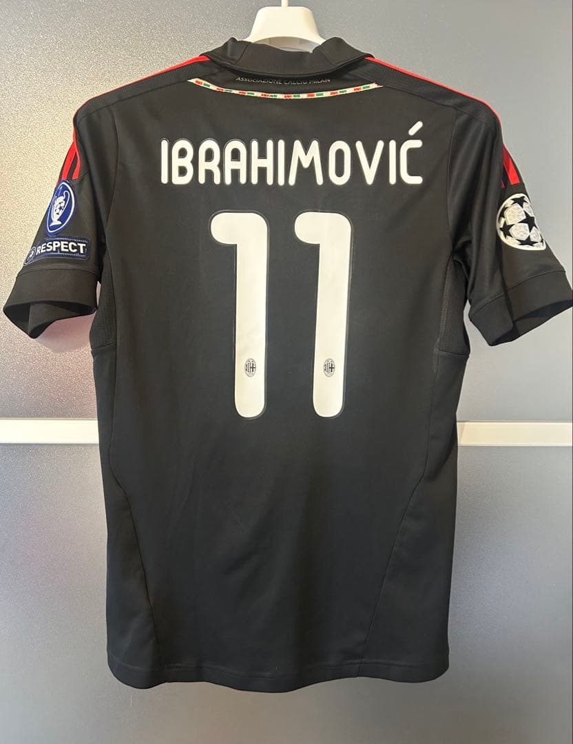イブラヒモビッチ ACミラン 2011/12 サードユニフォーム - メルカリ