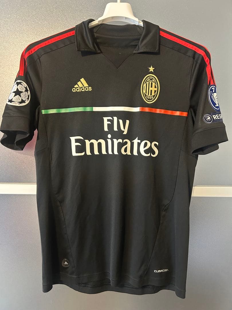 イブラヒモビッチ ACミラン 2011/12 サードユニフォーム - メルカリ