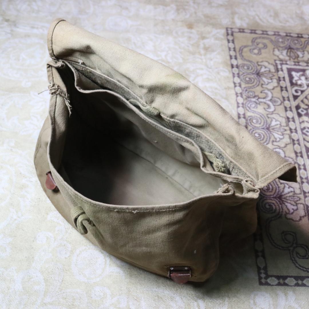 B1345 当時物 旧日本軍 雑嚢 バック ミリタリー 蔵出し うぶだし 時代物