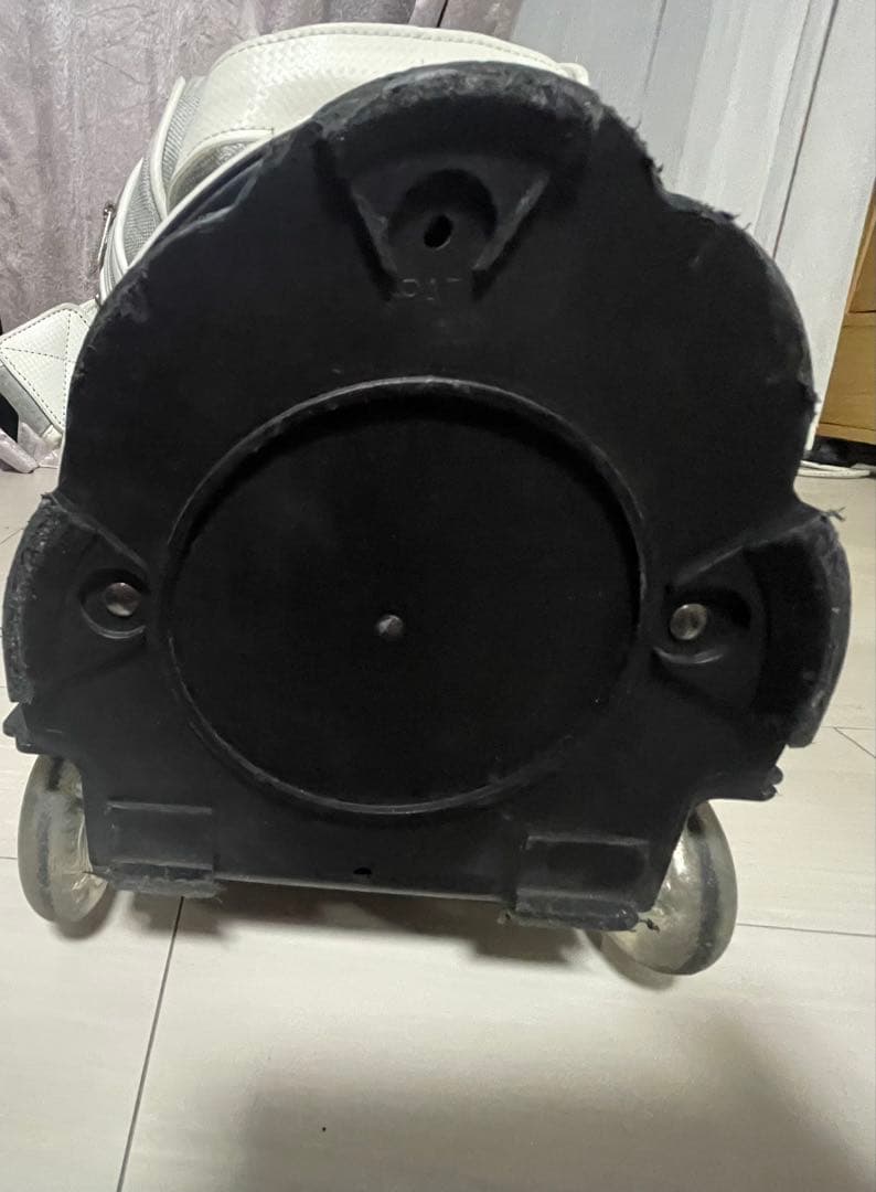 ゼクシオ　ローラー付き　キャディーバッグ　お買い得