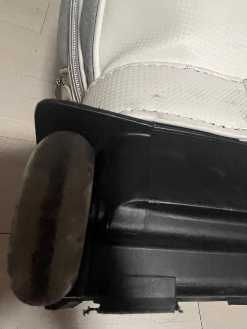 ゼクシオ　ローラー付き　キャディーバッグ　お買い得