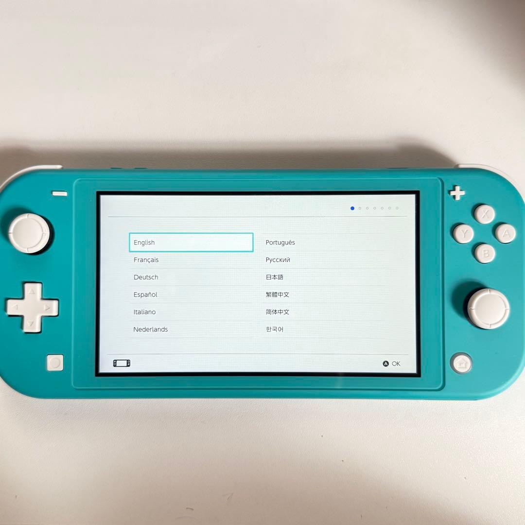 ゆー‼️美品　任天堂Switchライト　ターコイズブルー　充電器　箱付き‼️