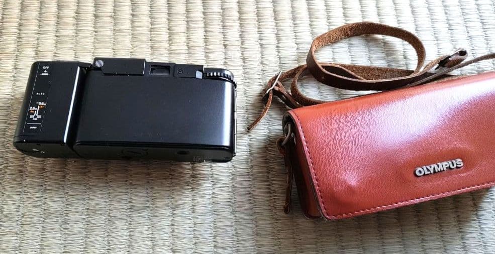 美品OLYMPUS　オリンパス　 XA2 フラッシュA11　革ケース付き！