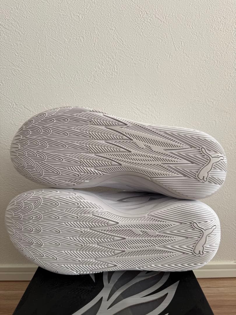 PUMA MB02 LOホワイト バスケットシューズ